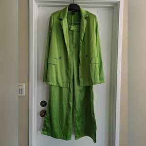 Like an Angel Vibrant Green Satin Blazer And Slacks With Slits Up The  Leg